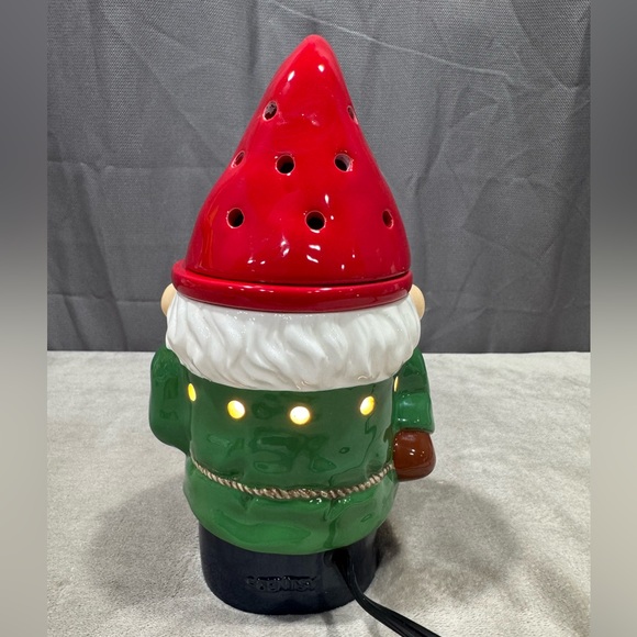 Scentsy Garden Gnome Full-Size Ceramic Wax Warmer Retired 2017 - Picture 3 of 12